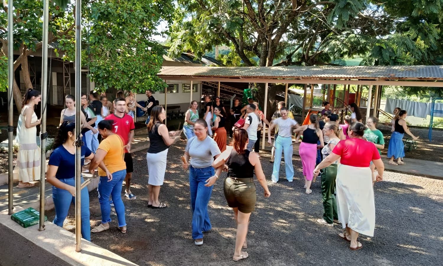 Formação continuada para a educação infantil é realizada em Liberato Salzano