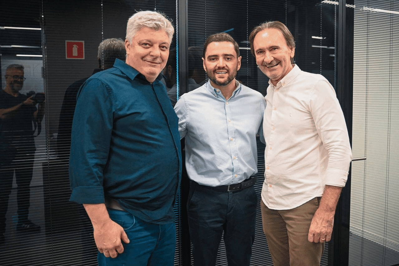 Prefeito de Liberato Salzano reúne-se com vice-governador do RS e secretário Juvir Costella