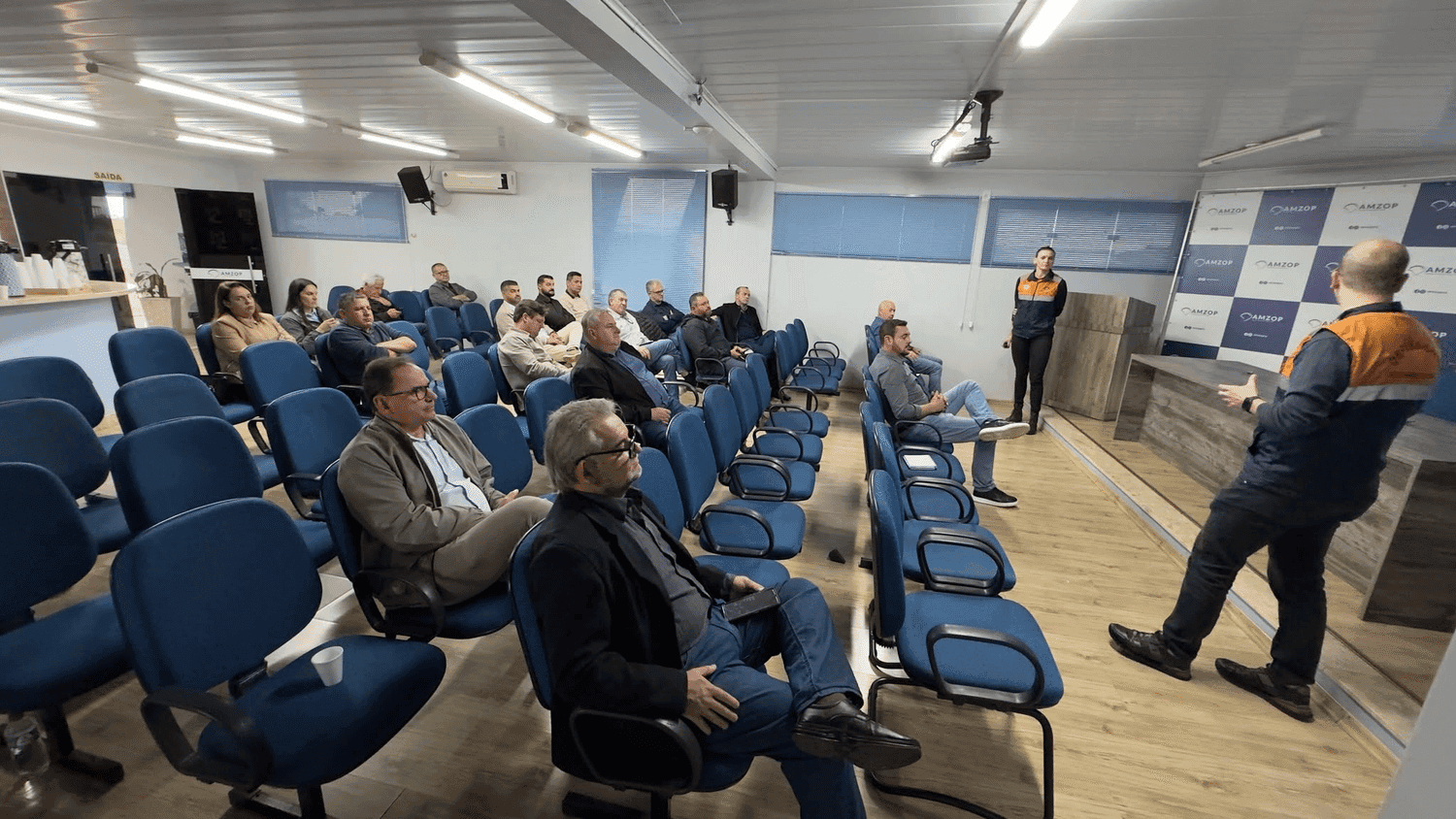 Prefeitos discutem pautas regionais em encontro da Amzop