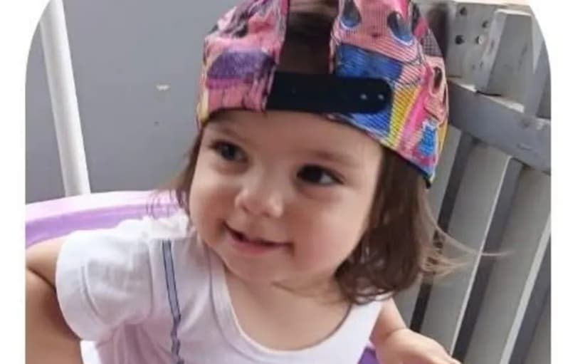 Menina de um ano e oito meses morre após sofrer acidente em piscina