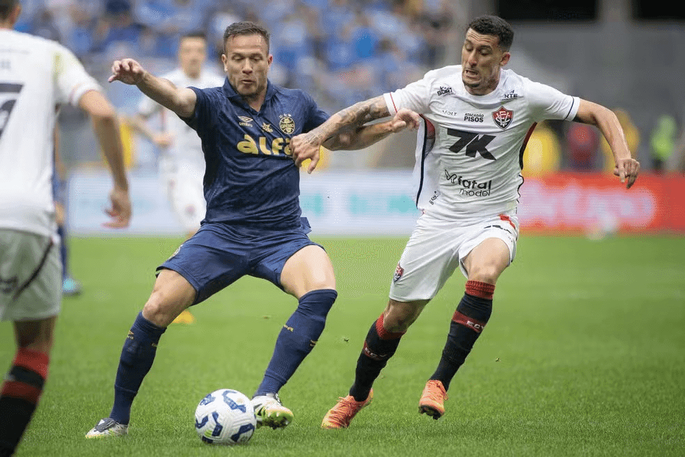 Grêmio e Vitória se enfrentam nesta quinta-feira