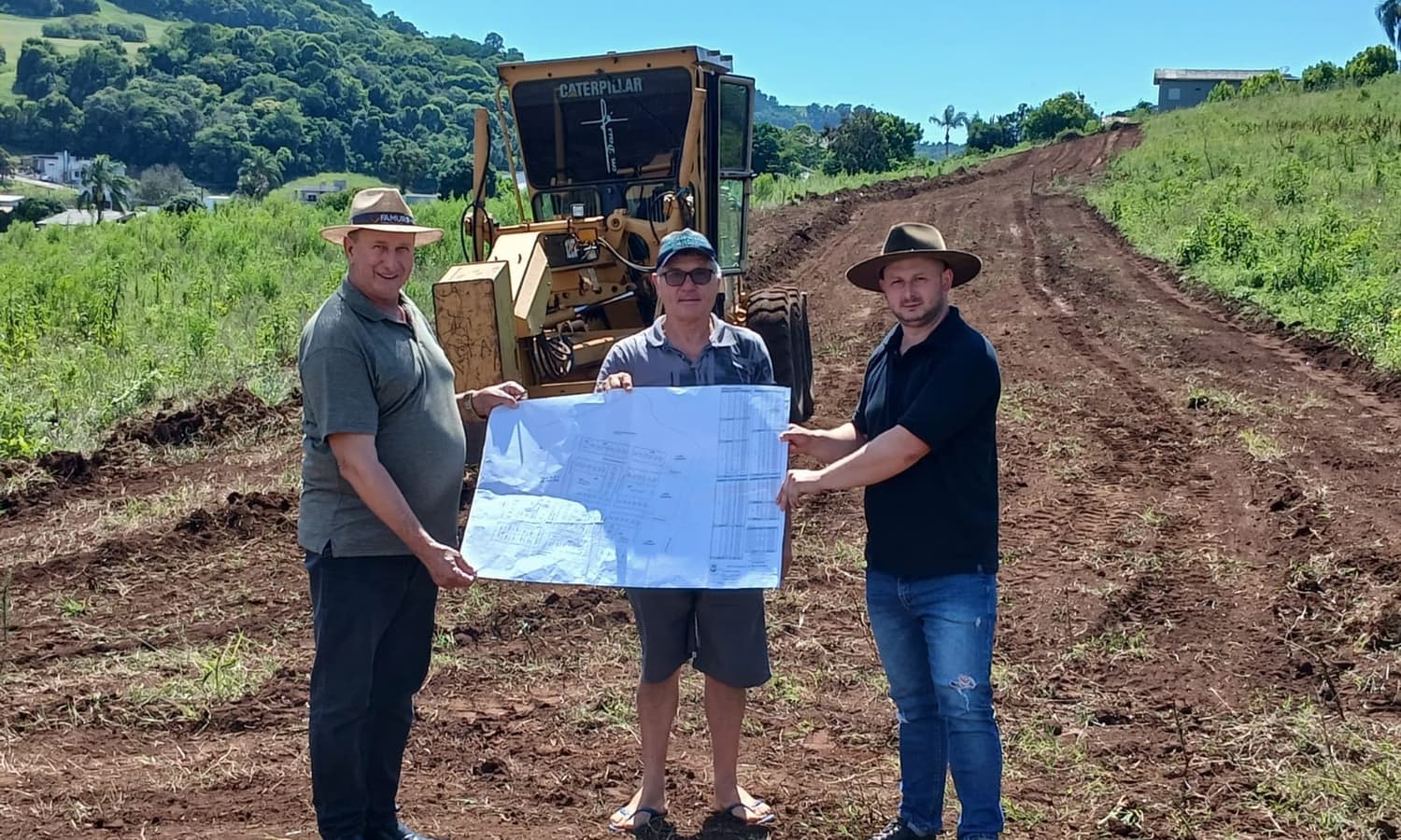 Administração de Liberato Salzano inicia abertura das ruas no Loteamento Geni Kryzanski