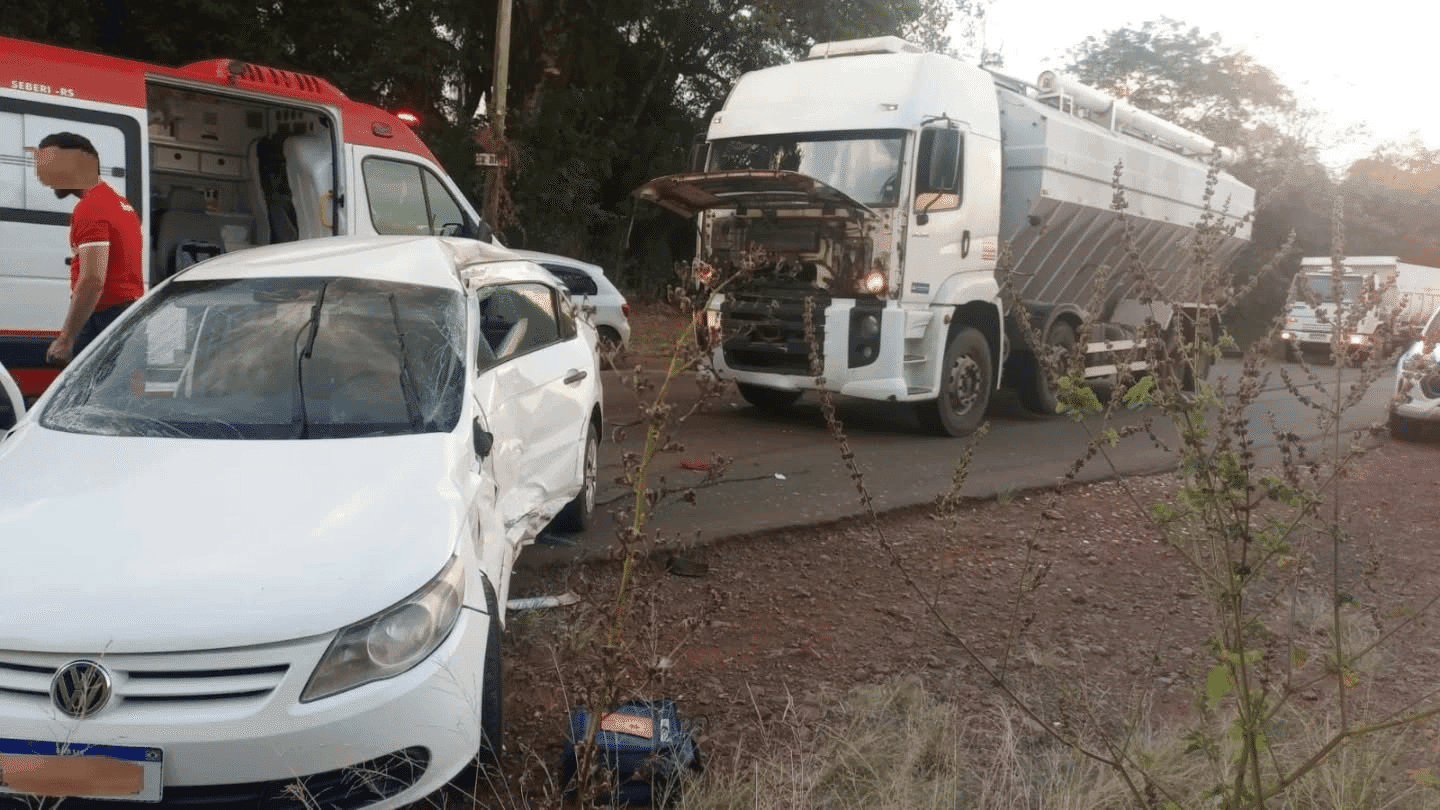 Acidente entre Seberi e Rodeio Bonito deixa duas pessoas feridas