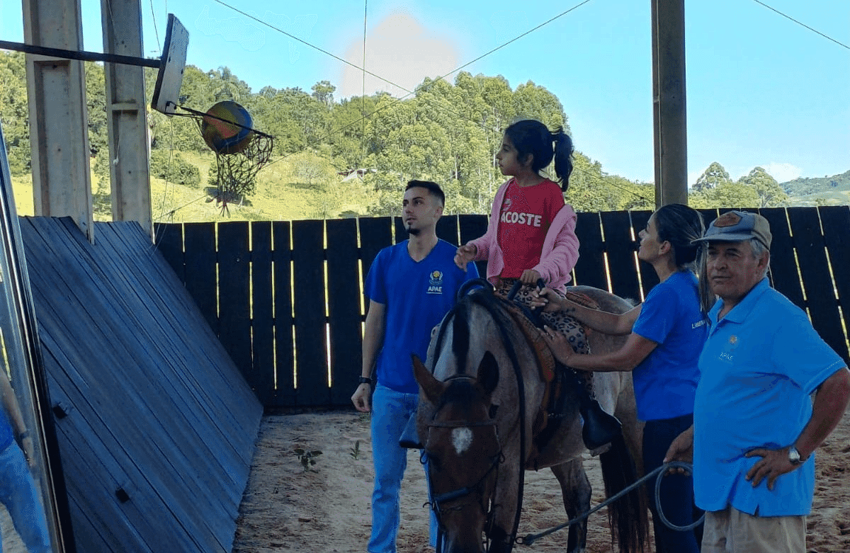 Apae de Liberato Salzano inicia ano letivo 2026