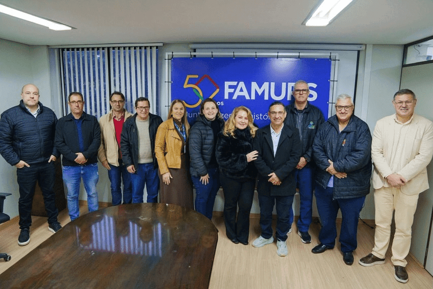 Consórcios públicos gaúchos debatem saúde e atualização da legislação em reunião na Famurs