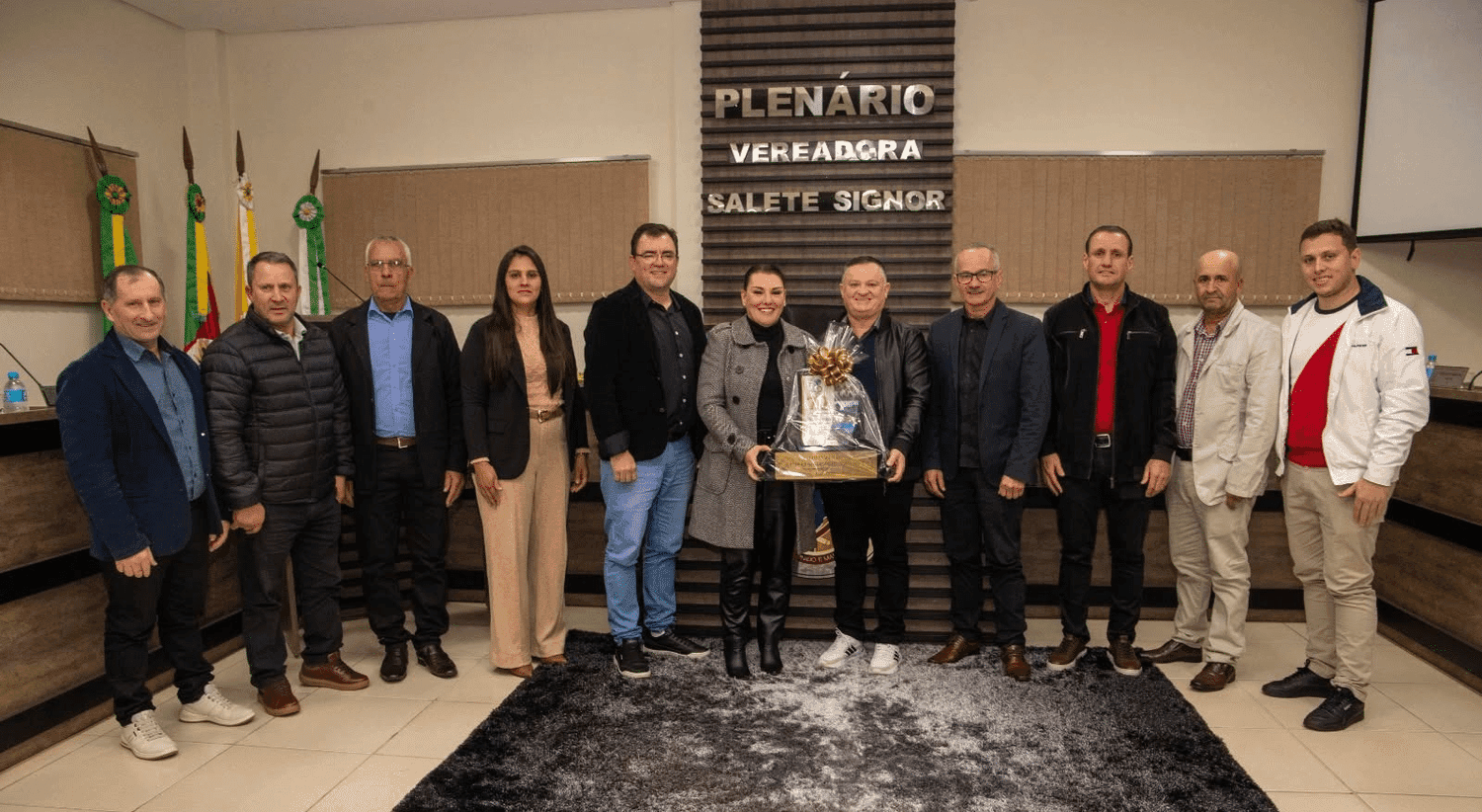 Escola Ângelo Beltramin recebe homenagem na Câmara de Vereadores de Pinhal pelos seus 70 anos