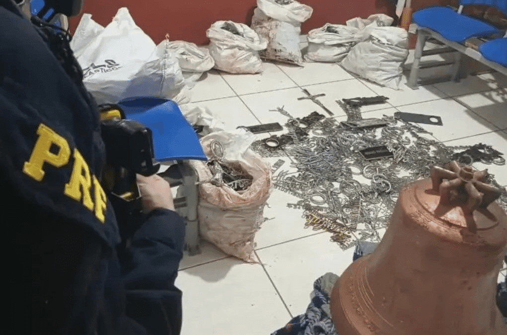 PRF recupera objetos furtados de capela e cemitério no interior de Seberi e prende três suspeitos